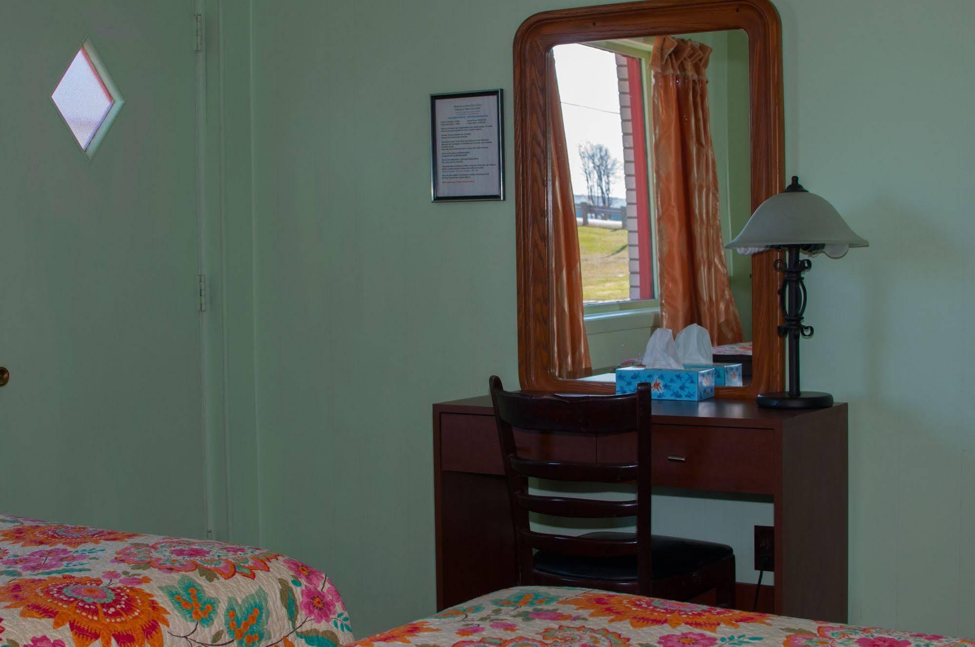 Motel Des Erables Coteau-du-Lac Kültér fotó