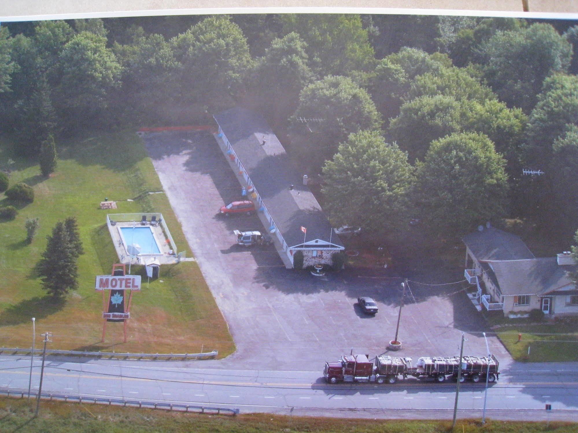 Motel Des Erables Coteau-du-Lac Kültér fotó